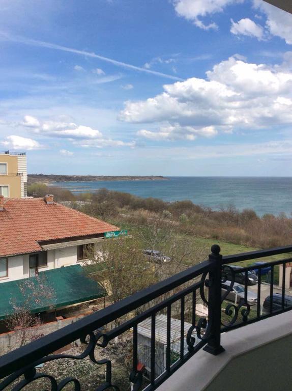Apartment Morskoi Gnom Burgas Exterior photo